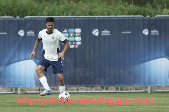 问鼎娱乐官网-世俱杯单场最高传球次数球员记录统计与战术意义分析