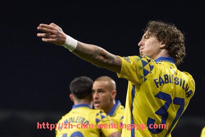 问鼎娱乐官网-世俱杯比赛中遭遇停电等突发事故,幕后应急机制如何?